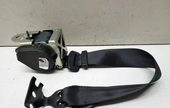 Maserati Quattroporte Middle seatbelt (rear) 6700125100