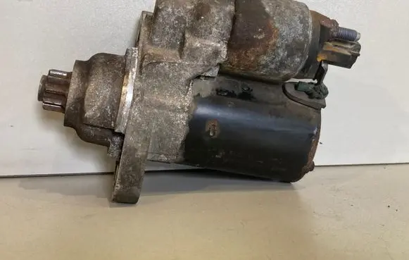 Volkswagen Polo Starter motor 0001120408 02T911023M