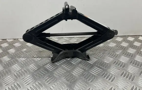 Ford Focus Lift Jack DM5317080AA