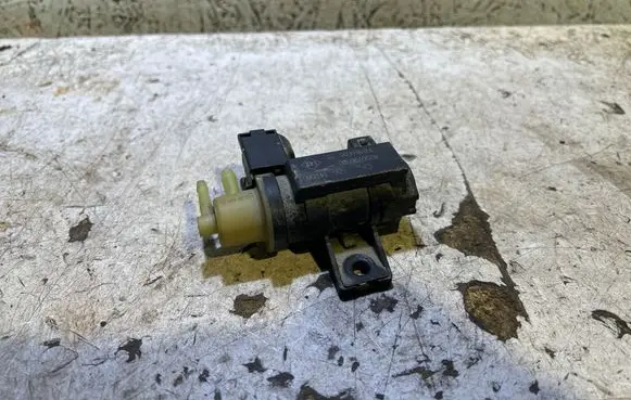 Nissan Juke I F15 Turbo system vacuum part 14T060 8200790180 70181405