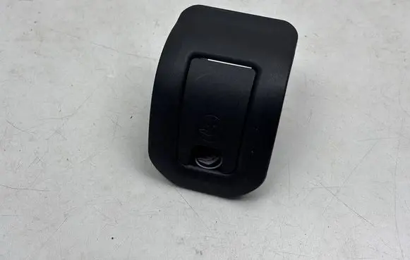 Audi Q3 8U ISOFIX cover 8U0887233B 8U0887187
