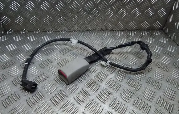 Lexus RX 330 - 350 - 400H Front seatbelt buckle E067902