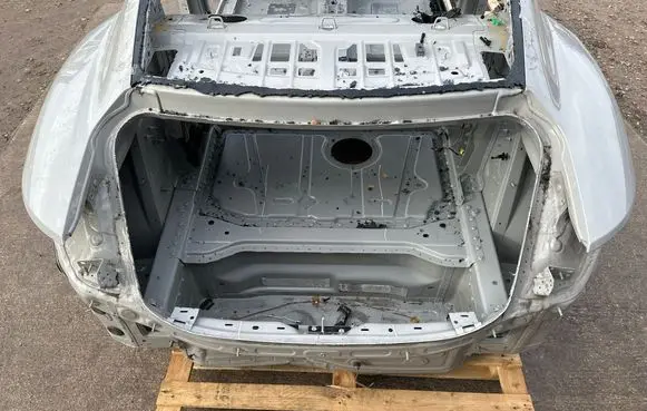 Porsche Taycan 9J1 Rear bodywork 