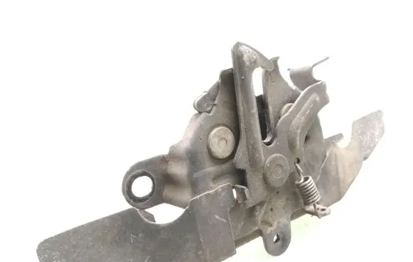 Toyota Corolla E120 E130 Engine bonnet/hood lock/catch