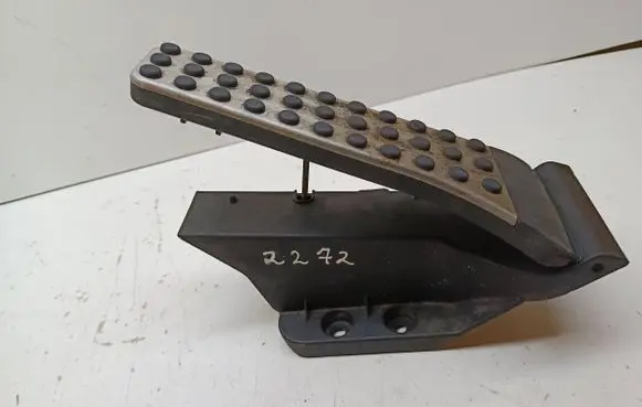 Mercedes-Benz S AMG W221 Accelerator throttle pedal A2043000200 1925 1507141