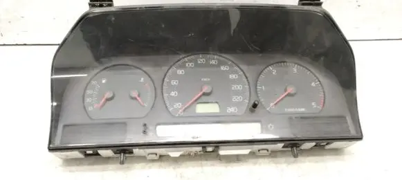 Volvo S70 V70 V70 XC Speedometer (instrument cluster) 9168138 9168144 9166169