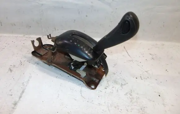 Mitsubishi Carisma Gear shifter/selector MR102178 MR103722 MR263368