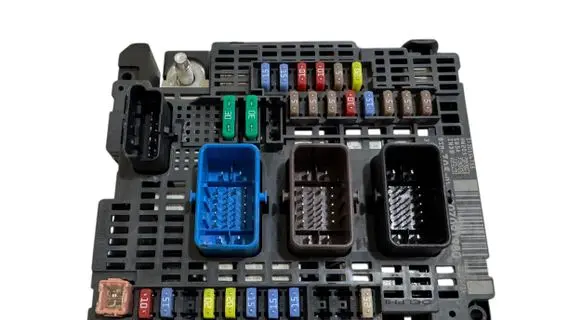 Peugeot 308 Fuse module 9807091980 30556755