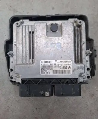 Peugeot 2008 I Engine control unit/module 0281031043