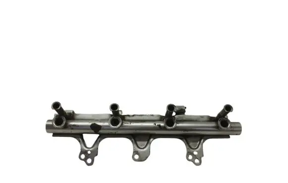 Volkswagen PASSAT CC Fuel main line pipe 06J133317M