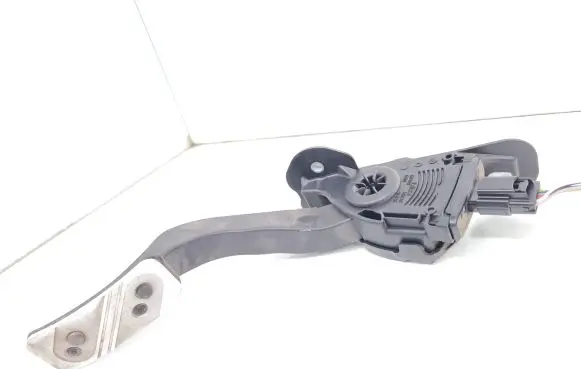 Mazda 6 Accelerator throttle pedal GS1D41600 9M819F836AA