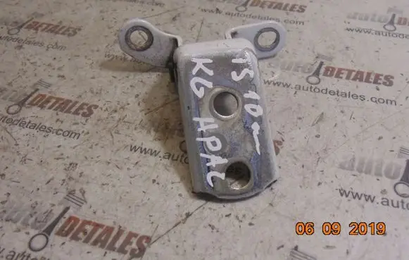 Lexus IS 220D-250-350 Rear door lower hinge