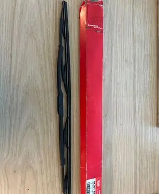 KIA Rio Windshield/front glass wiper blade 0K20167330A