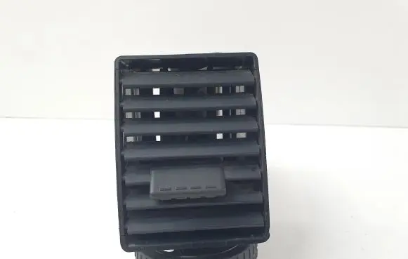 Volkswagen Transporter - Caravelle T5 Dash center air vent grill 7H0815706C