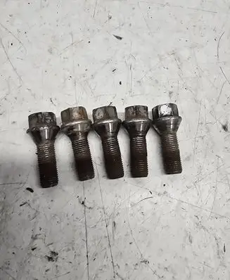 Volvo S60 Nuts/bolts 1234