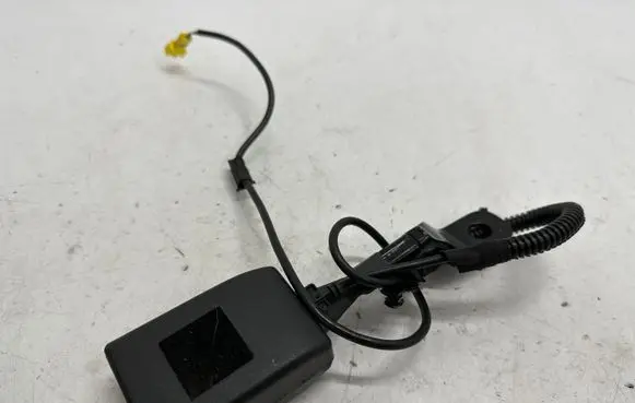 Mercedes-Benz ML W166 Front seatbelt buckle A1668600169