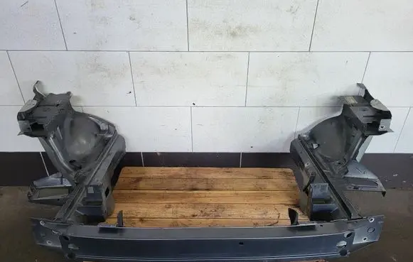 Volvo XC90 Radiator support slam panel 