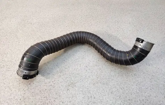 Mercedes-Benz SLK R172 Intercooler hose/pipe A1725012082
