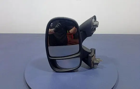 Opel Vivaro Front door electric wing mirror 