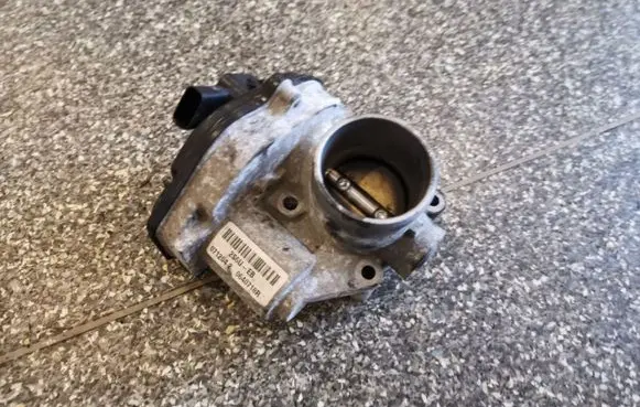 Ford Fiesta Throttle valve 2S6UEB