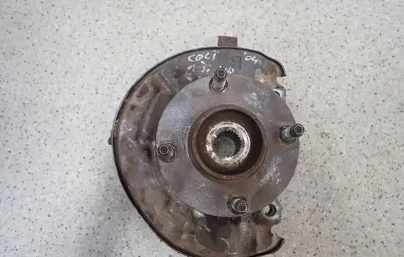 Mitsubishi Colt Front wheel hub spindle knuckle