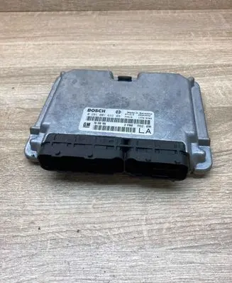 Opel Vectra B Engine control unit/module ECU 0281001633 90508986