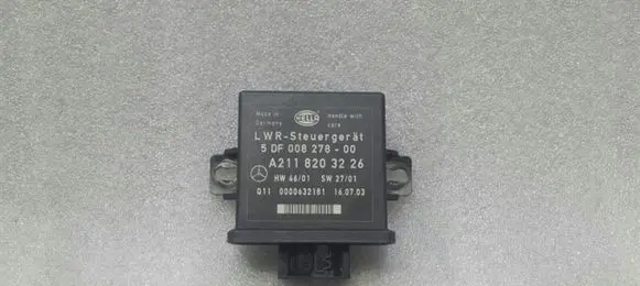 Mercedes-Benz E AMG W211 Light module LCM A2118203226