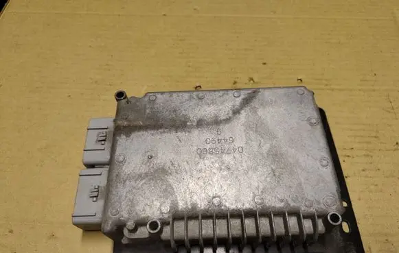 Chrysler PT Cruiser Engine control unit/module 05033119AC