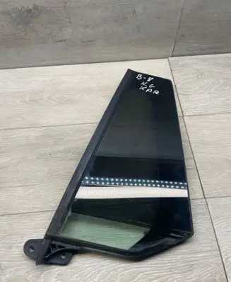 Rear side window