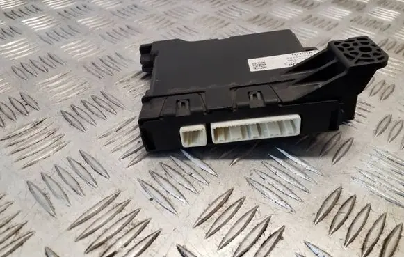 Toyota Auris E180 Air conditioning/heating control unit 8865002F00