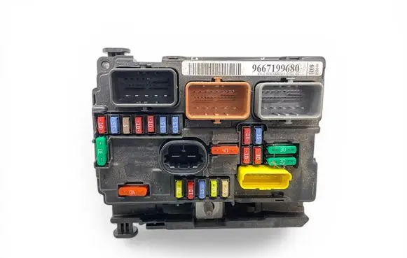 Citroen C3 Picasso BSM Control unit 9667199680