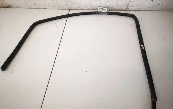Volkswagen PASSAT B3 Rubber seal rear door 