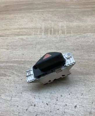 Ford Focus Hazard light switch 2M5T13A350AA