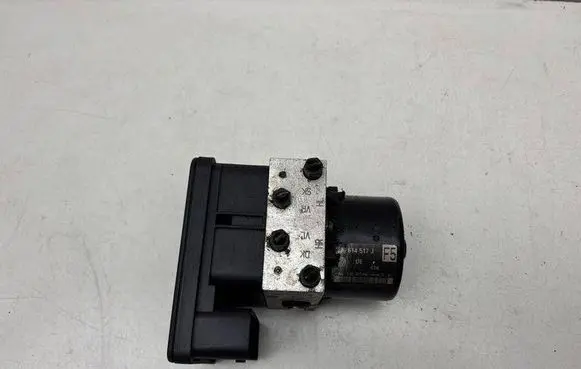 Volkswagen Golf IV ABS Pump 1C0907379M 1J0614517J