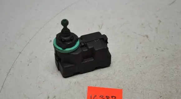 Audi A4 S4 B5 8D Headlight level adjustment motor 1J0941295F