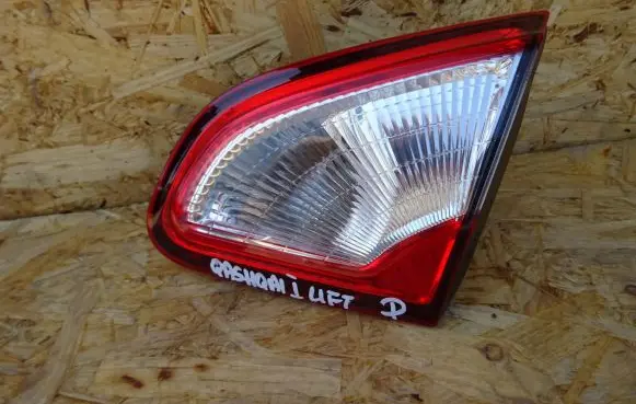 Nissan Qashqai Tailgate rear/tail lights