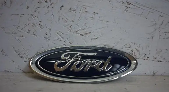 Manufacturer badge logo/emblem