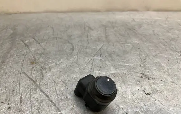 BMW 6 E63 E64 Parking PDC sensor 7687335