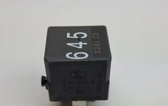 Audi A4 S4 B5 8D Other relay 4H0951253A