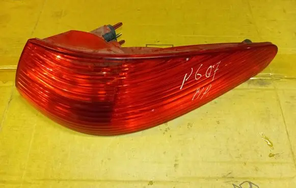Peugeot 607 Rear/tail lights