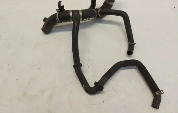 Engine coolant pipe/hose