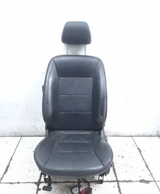 Mercedes-Benz B W245 Front driver seat A1698200604