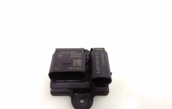 Mercedes-Benz CLS C218 X218 Glow plug pre-heat relay 0522120204 A6519005502