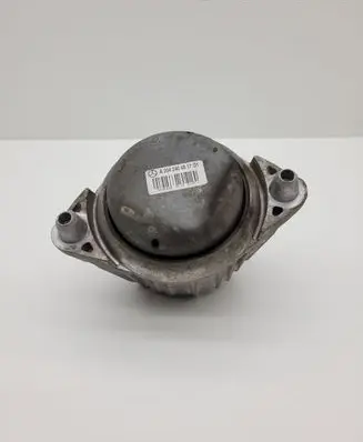 Mercedes-Benz E W212 Engine mount bracket A2042404817