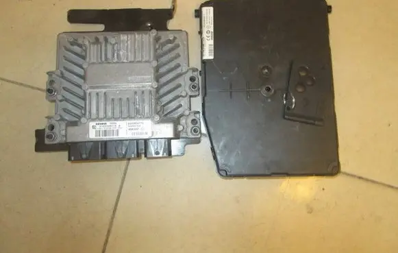 Engine ECU kit and lock set
