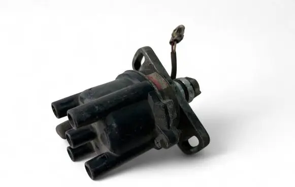 Suzuki Baleno EG Spark distributor 3310060G1
