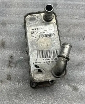Engine oil radiator