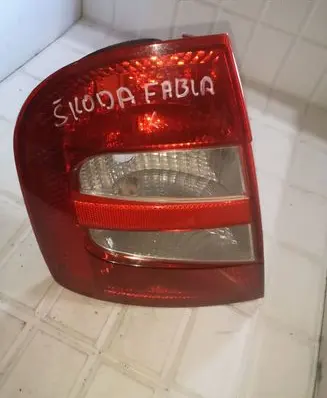 Skoda Fabia Mk1 (6Y) Rear/tail lights 6Y6945095B 6Y6945111B
