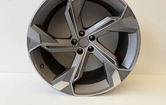 Audi e-tron R22 alloy rim 4KE601025D