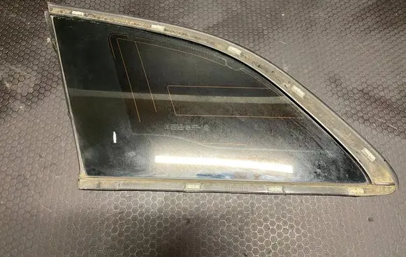 Opel Insignia A Rear side window